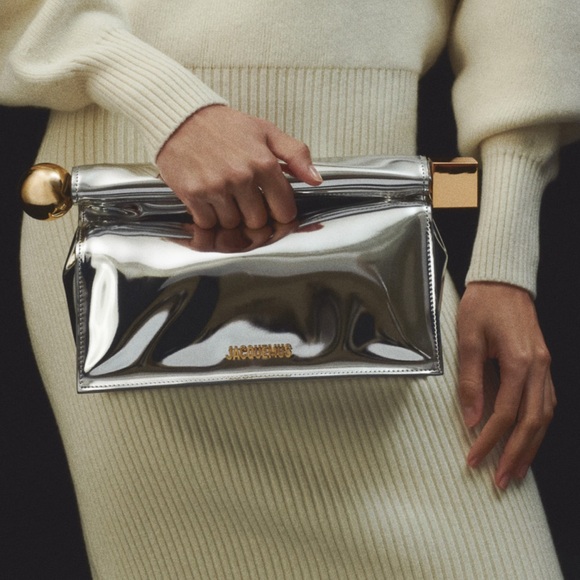 Jacquemus Handbags - Jacquemus The Rond Carré clutch in silver